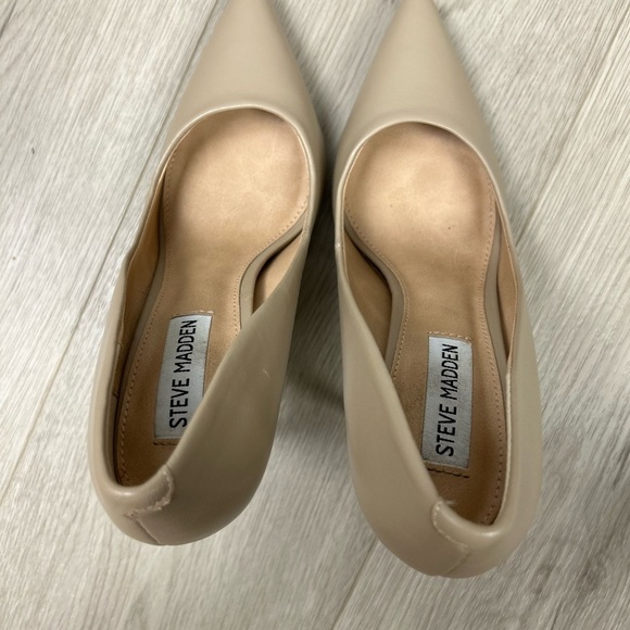 Steve Madden Vala Nude Stilettos - Picture 4 of 6